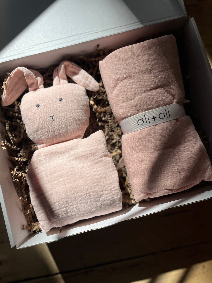 Customized Baby Box Custom Baby Box – Cotton & Gold